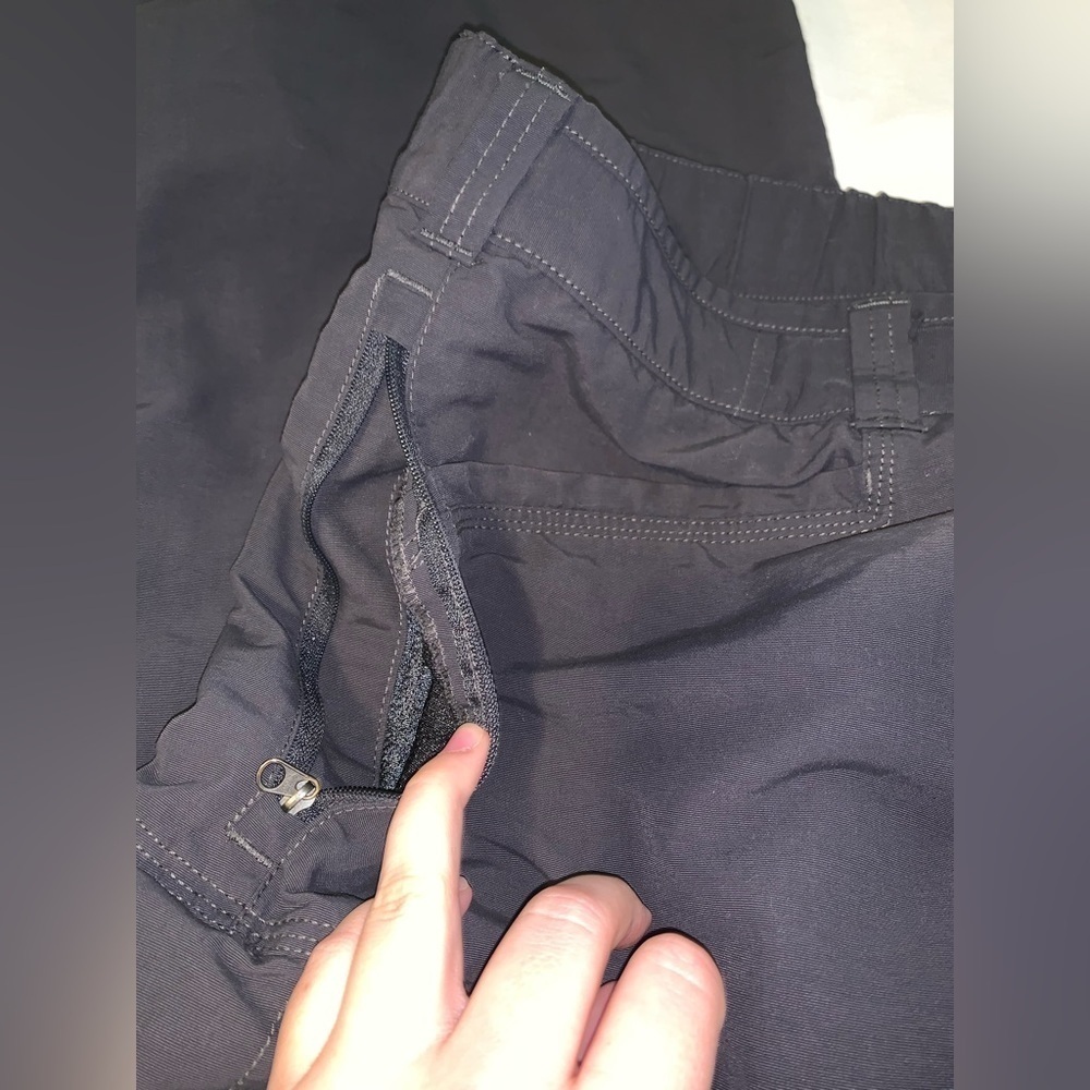 The North Face men’s convertible pants— XL - Picture 3 of 16